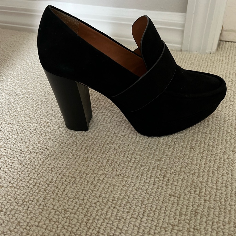 10 Crosby Derek Lam Sienna black suede loafer pumps in USA size 7M. New in box.